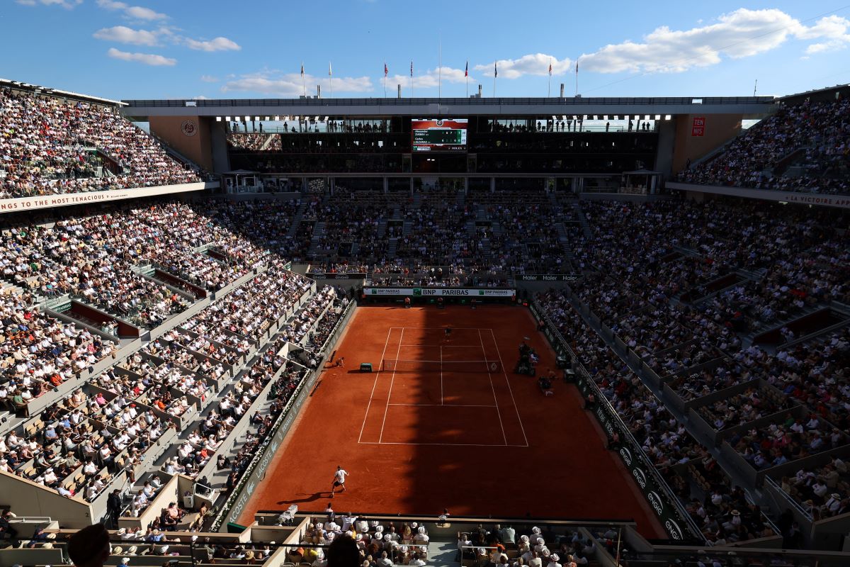 كارلوس ألكاراز يتوج بلقب رولان غاروس للمرة الأولى في تاريخه